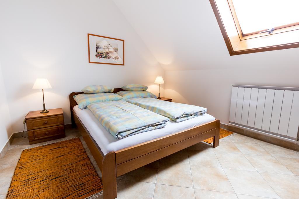 Frisko Panzio Bed and Breakfast Zalakaros Eksteriør billede